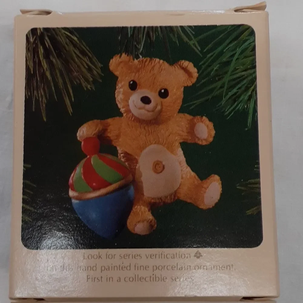 2 Hallmark Keepsake‎ Cinnamon Bear ornaments
